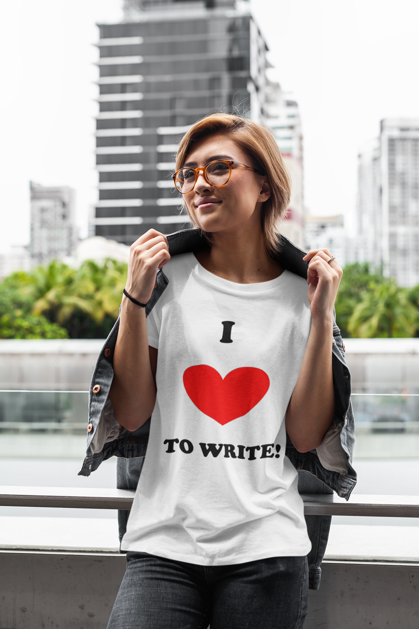 I Love to Write: T-Shirt